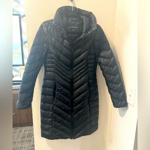 Packable puffer coat